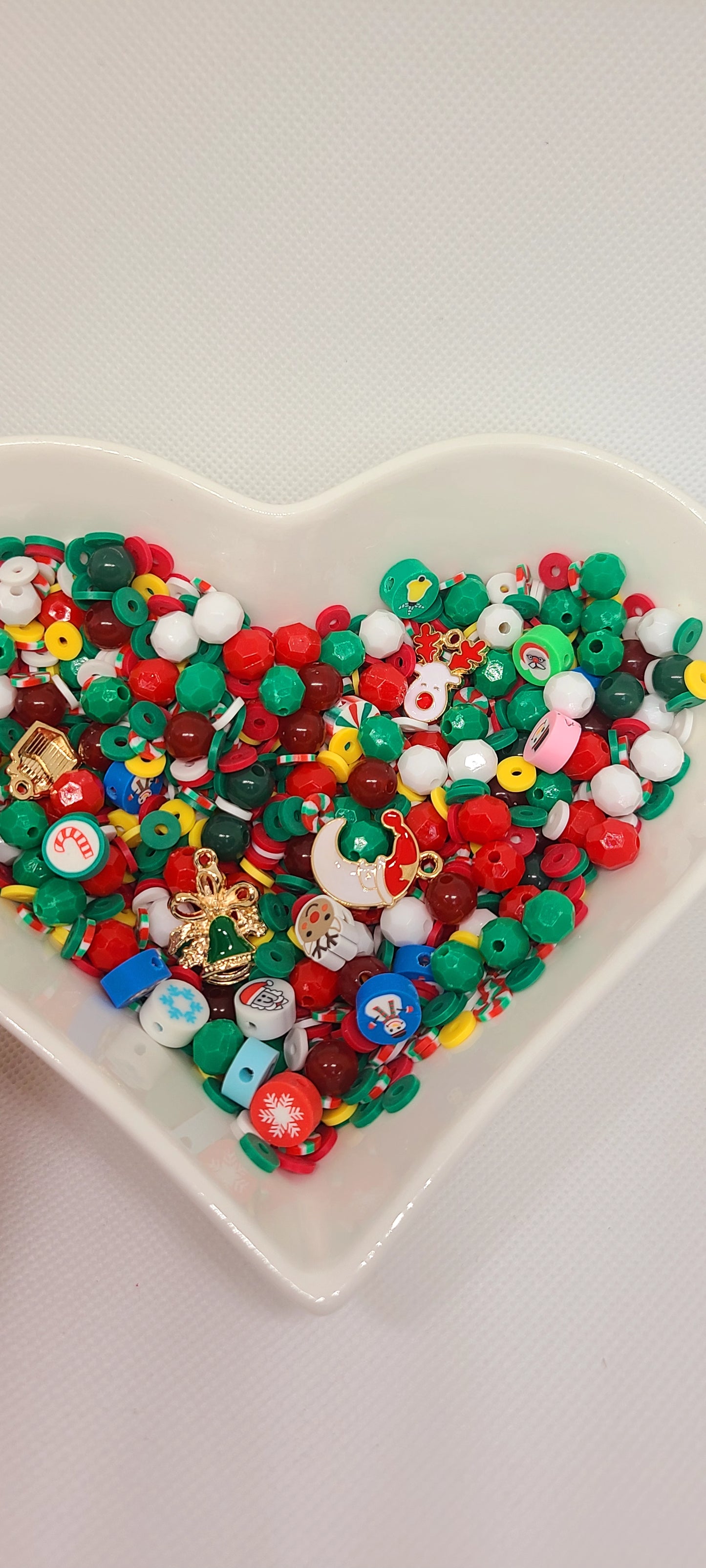 Chrismas bead confetti & string ππ